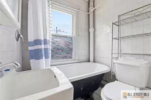 131 Jones Ave, New Brunswick, NJ 08901 - Photo 15