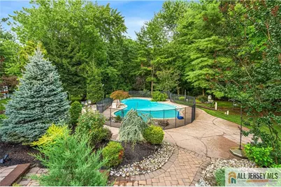 6 Limoli Court, Edison, NJ 08820 - Photo 7
