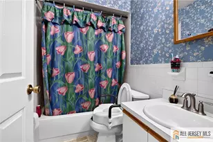 403 Peach St, Avenel, NJ 07001 - Photo 13