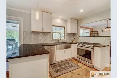 8 Willis Court, East Brunswick Township, NJ 08816 - Photo 9