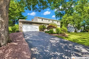 8 Willis Ct, East Brunswick Township, NJ 08816 - Photo 1