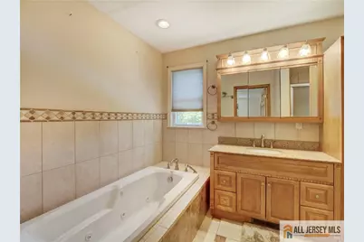 8 Willis Court, East Brunswick Township, NJ 08816 - Photo 15