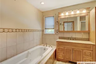 8 Willis Ct, East Brunswick Township, NJ 08816 - Photo 15