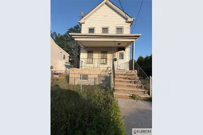549 Hartford Street, Perth Amboy, NJ 08861 - Photo 3