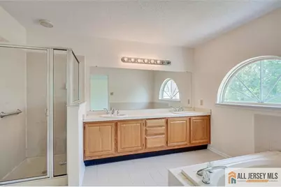 33 Tall Oaks Court, Old Bridge Township, NJ 08857 - Photo 15