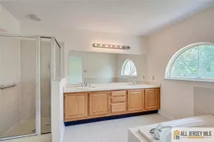 33 Tall Oaks Ct, Old Bridge Township, NJ 08857 - Photo 15