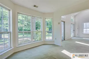 33 Tall Oaks Ct, Old Bridge Township, NJ 08857 - Photo 5