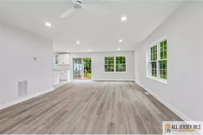 101 Saint Stephens Avenue, Woodbridge Township, NJ 08832 - Photo 3