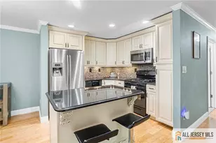 2 Sheffield Ct, North Brunswick Township, NJ 08902 - Photo 5