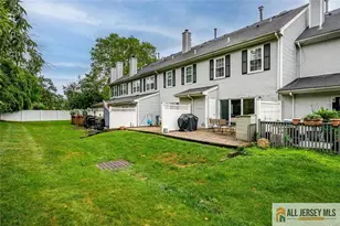 19 Folkstone Ct, North Brunswick Township, NJ 08902 - Photo 19
