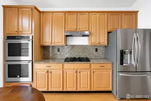 64 Viineyard Ct, Monroe Township, NJ 08831 - Photo 11