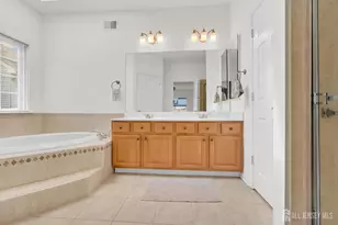 64 Viineyard Ct, Monroe Township, NJ 08831 - Photo 11