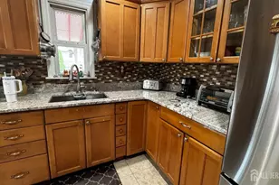 73 Hagaman St, Carteret, NJ 07008 - Photo 5