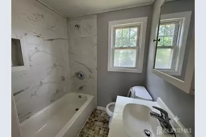 65 Lehigh Avenue, Piscataway Township, NJ 08854 - Photo 11