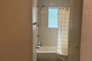 652 Holly Ln, North Brunswick Township, NJ 08902 - Photo 29