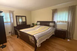 652 Holly Ln, North Brunswick Township, NJ 08902 - Photo 17
