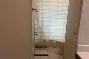 652 Holly Ln, North Brunswick Township, NJ 08902 - Photo 33