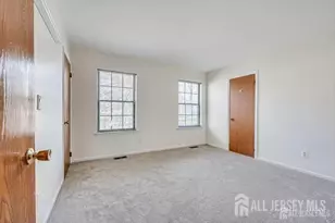 404 Maplecrest Rd, Edison, NJ 08820 - Photo 7
