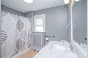 215 New York Ave, New Brunswick, NJ 08901 - Photo 23