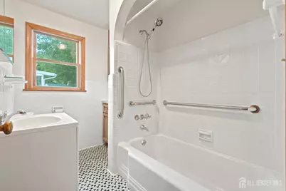3 Dix Street, New Brunswick, NJ 08901 - Photo 13