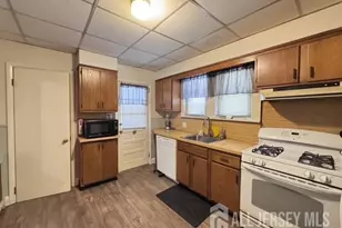 355 Parker Ave, South Amboy, NJ 08879 - Photo 5