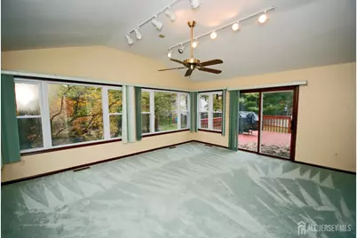 6 Heather Lane, Middlesex, NJ 08846 - Photo 11