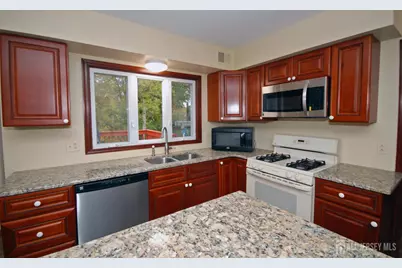 6 Heather Lane, Middlesex, NJ 08846 - Photo 9