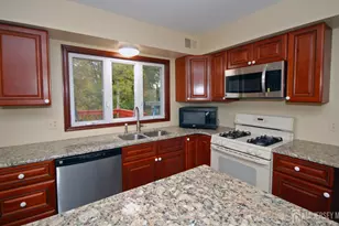 6 Heather Ln, Middlesex, NJ 08846 - Photo 9