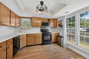 320 Knight Ct, Old Bridge Township, NJ 08857 - Photo 5