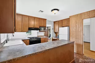 43 Highland St, East Brunswick Township, NJ 08816 - Photo 5