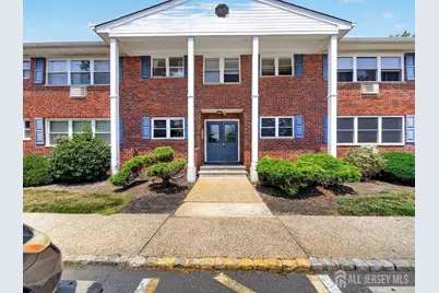 42-A Woodedge Avenue #8, Edison, NJ 08817 - Photo 1