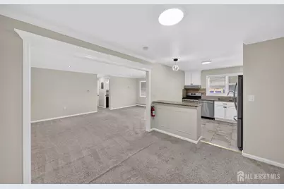 42-A Woodedge Avenue #8, Edison, NJ 08817 - Photo 3