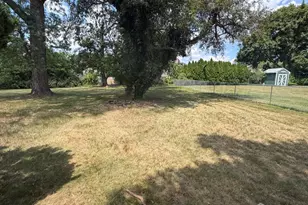 13 Chalmers Rd, East Brunswick Township, NJ 08816 - Photo 17