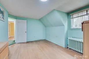 289 Hazel Pl, Union Township, NJ 07083 - Photo 15