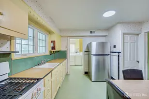 289 Hazel Pl, Union Township, NJ 07083 - Photo 9