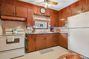 517 Joseph Ave, Woodbridge Township, NJ 07095 - Photo 11