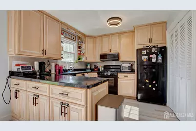62 Jefferson Drive, Spotswood, NJ 08884 - Photo 9