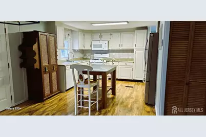 68 Deer Way, Manalapan Township, NJ 07726 - Photo 9