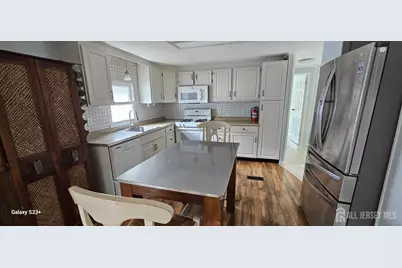 68 Deer Way, Manalapan Township, NJ 07726 - Photo 15