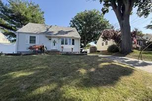 39 Stratford Rd, East Brunswick Township, NJ 08816 - Photo 1