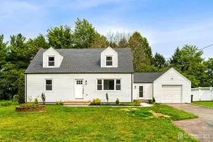 39 Griggs Dr, South Brunswick Township, NJ 08810 - Photo 3
