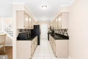 76 Lexington Cir, Old Bridge Township, NJ 07747 - Photo 7