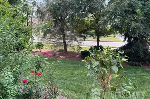 70-10 Prospect St, Metuchen, NJ 08840 - Photo 23