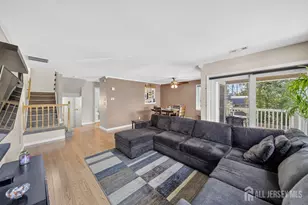 55 Marina Vw Dr, Sewaren, NJ 07077 - Photo 3