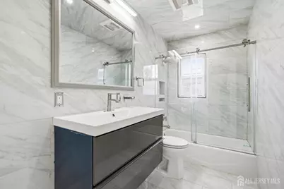 264 E George Place E, Iselin, NJ 08830 - Photo 17