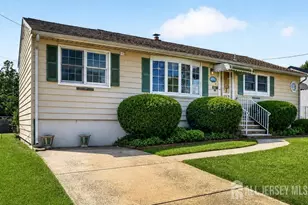 23 Monroe Ave, Carteret, NJ 07008 - Photo 3