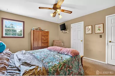 23 Monroe Avenue, Carteret, NJ 07008 - Photo 29