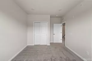 206 Lyla Ln, Middlesex, NJ 08091 - Photo 13