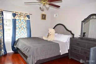 51 Larch St, Carteret, NJ 07008 - Photo 21