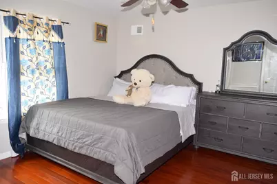 51 Larch Street, Carteret, NJ 07008 - Photo 23